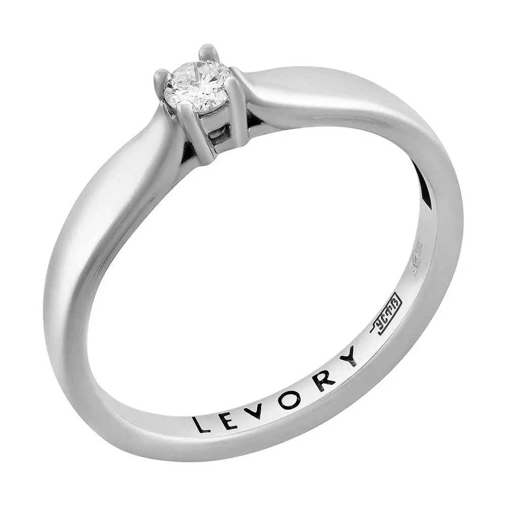 Кольцо с бриллиантом