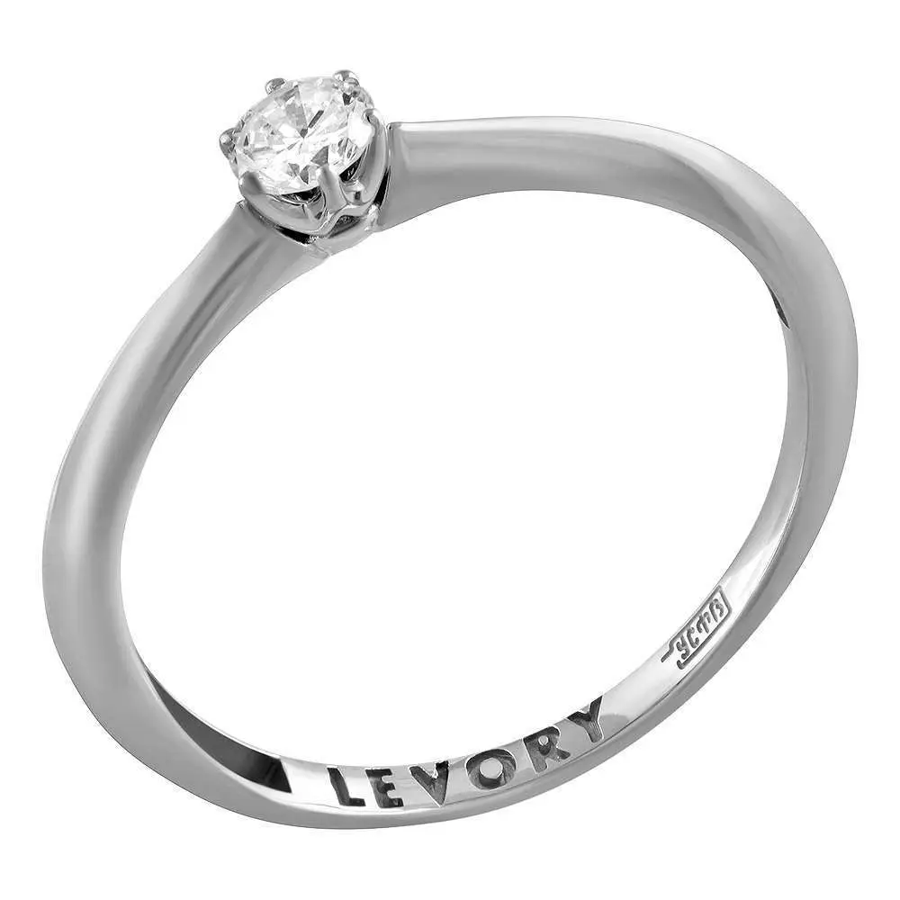 Кольцо с бриллиантом