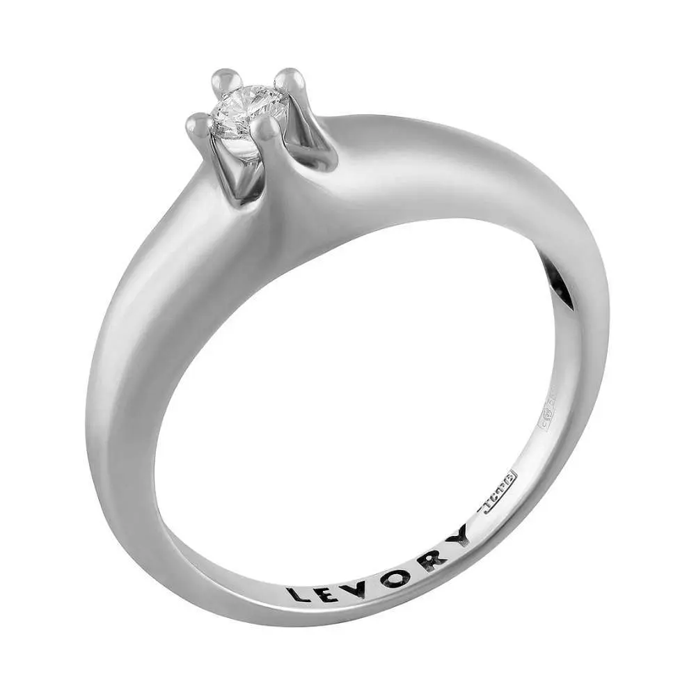 Кольцо с бриллиантом